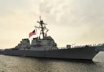 Der US-Zerstörer USS Carney hätte von ...