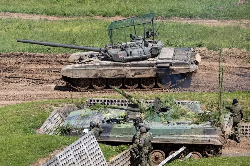 Jetzt testet sogar die Slowakei "Grills" an T-72- und Leopard-Panzern: Drohnen zwingen zur Improvisation