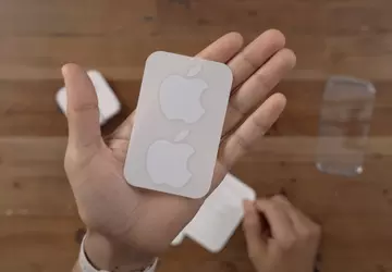 Das iPhone 16 wird ohne Aufkleber ...