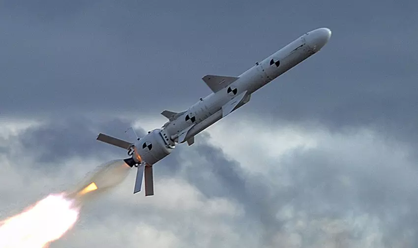 Komponenten aus den Vereinigten Staaten, Japan, der Schweiz, Großbritannien, Deutschland, den Niederlanden und Südkorea wurden in russischen Marschflugkörpern und Luftabwehrsystemen gefunden