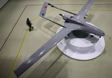 Die Produktion von Bayraktar-Kampfdrohnen ist auf ...