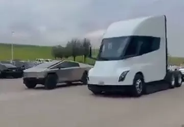 Tesla Semi und Cybertruck liefern sich ...
