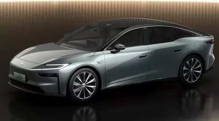 Toyotas Elektro-Limousine bZ7 will Tesla Käufer abwerben