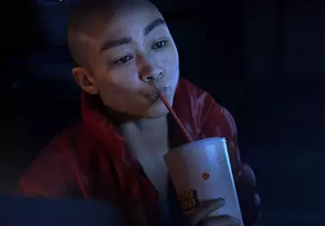 Tati Gabrielle bereitete sich unter der ...