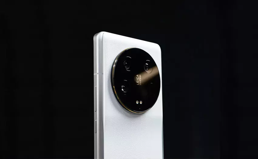 QHD+ AMOLED-Panel mit 120Hz, Snapdragon 8 Gen 3-Chip, Leica-Optik-Kamera und 5.300 mAh-Akku: Insider verrät die Spezifikationen des Xiaomi 14 Ultra