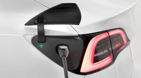 Tesla hat die Möglichkeit geschaffen, die Heizung des Ladeanschlusses getrennt von anderen Systemen einzuschalten.