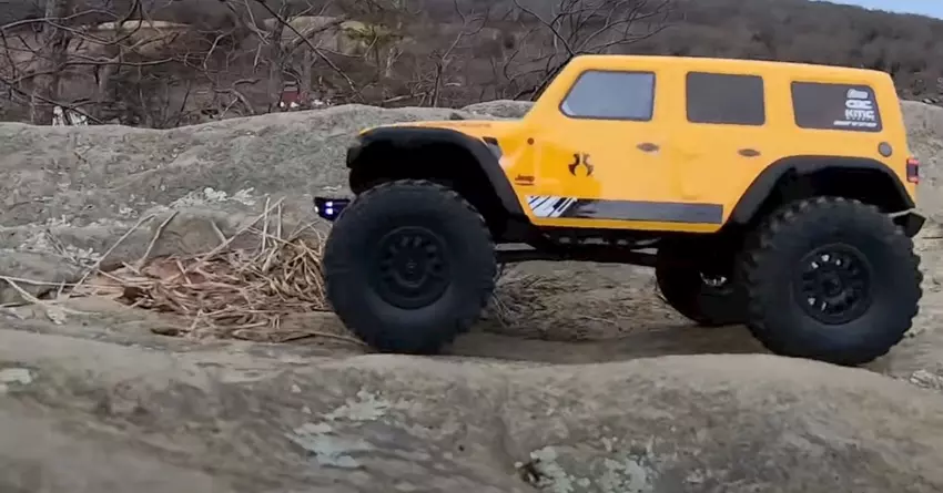 1:24 AXIAL SCX24 bester rock crawler rc