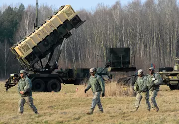 MIM-23 Hawk, Patriot-Raketen und RQ-20 Puma ...