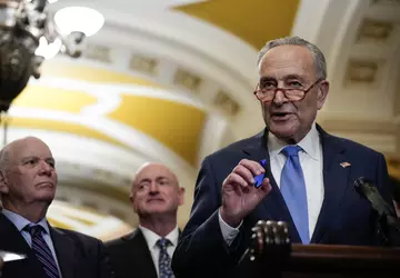 Beschäftigte in der KI-Ausbildung fordern den ...