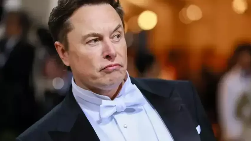 Der überraschte Gesichtsausdruck von Elon Musk