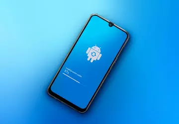 Android 15 ist bereits bei Motorola: ...
