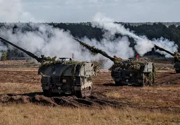 Deutschland hat den Kauf von 12 ...