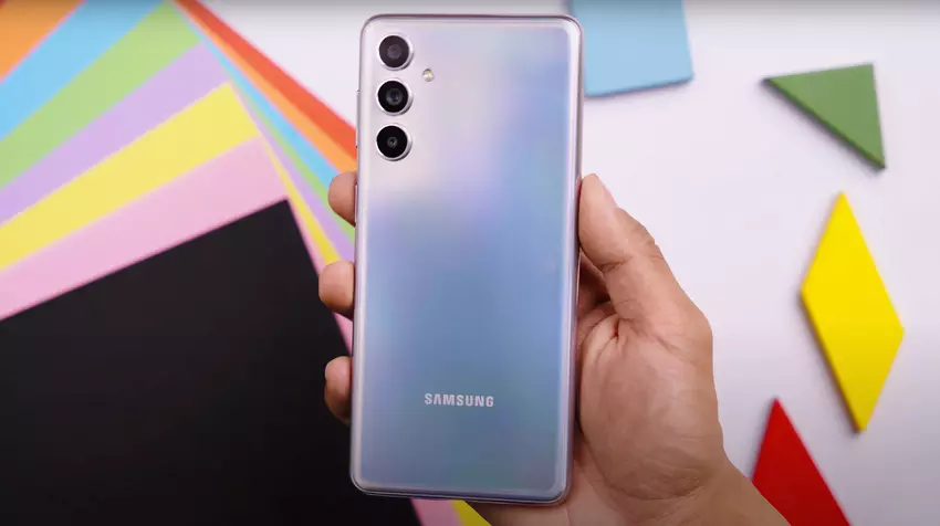 Ein Video des unangekündigten Samsung Galaxy F54 Smartphones ist auf YouTube aufgetaucht