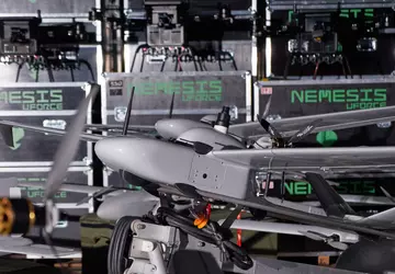 Schwere ukrainische Drohne NEMESIS vernichtet russisches ...