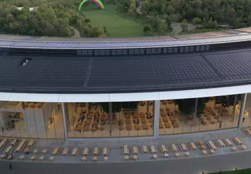 Drohnenfotografie von Apple Park fängt die ...