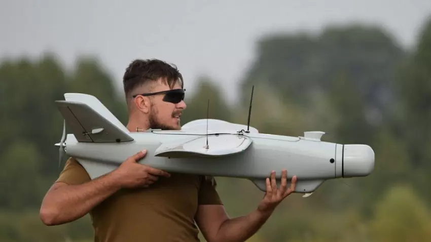Die AFU zeigte, wie der M982 Excalibur und die UAV "Leleka-100" gegnerische Ausrüstung zerstören
