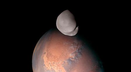 Die Raumsonde Hope hat die ersten Bilder eines ungewöhnlichen Marssatelliten aufgenommen