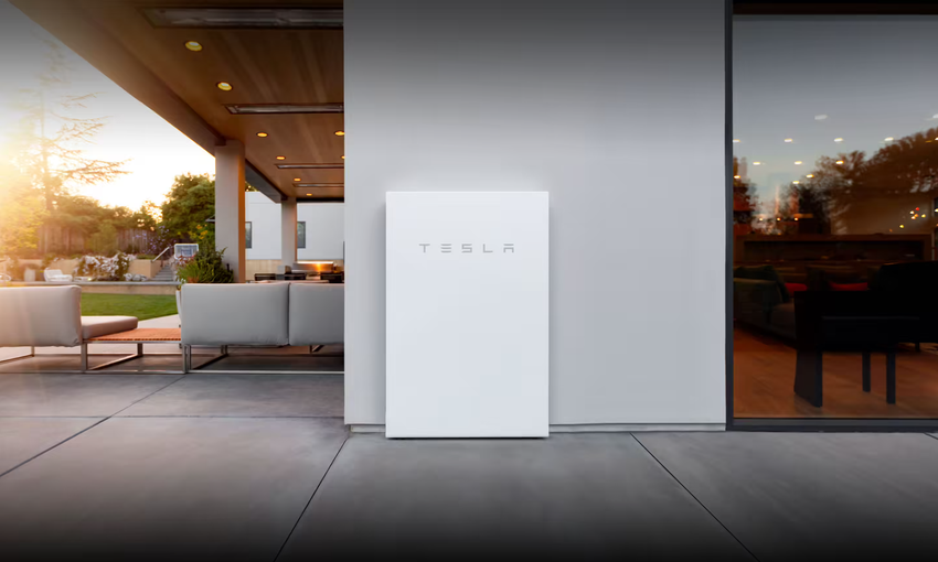 Elon Musk übergab Tesla Powerwall-Stationen an die Ukraine