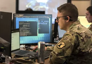 Millionen von E-Mails des US-Militärs wurden ...