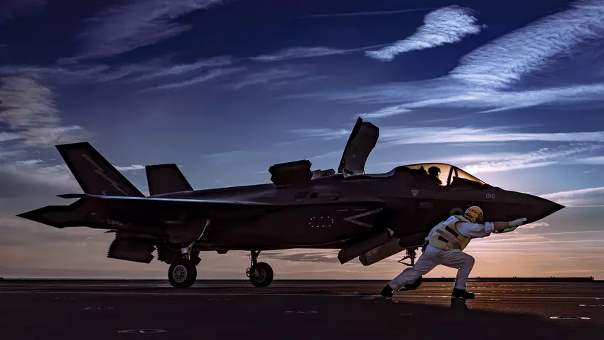 Die US-Luftwaffe setzt F-35-Flugzeuge mit einem 230.000 Dollar teuren Miniatur-QRIP-Gerät zur Erfassung von Flugdaten statt eines 25 Millionen Dollar teuren Systems ein - das Gerät könnte auch in der B-21 Raider und dem Atombomber MQ-9 Reaper eingesetzt w