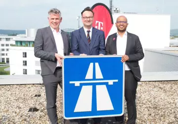 Eine Datenautobahn für schnelle Kommunikation: Deutsche ...