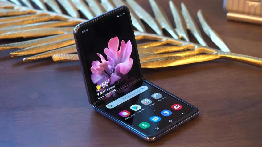 Samsung findet heraus, dass Sie das Galaxy Z Flip 3 fallen gelassen haben und wird Ihre Garantie aufheben