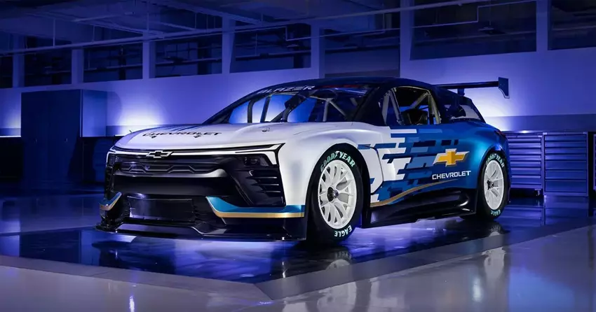 Chevrolet enthüllte den 1.300 PS starken NASCAR-Prototypen Blazer EV.R