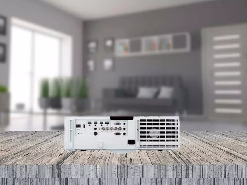 NEC PA622U LCD-Projektor