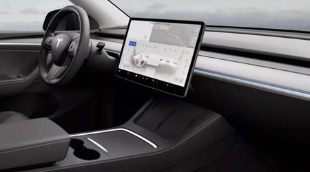 Tesla bietet einen OEM-Innenbeleuchtungssatz für das Model Y für 220 Dollar an, allerdings nur in China