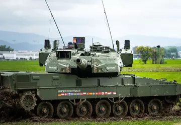 Deutschland zeigt Leopard 2A7-Panzer mit israelischem ...