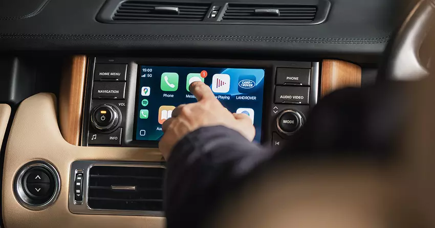 Das offizielle Infotainment-System mit Apple CarPlay ist jetzt für die Range Rover Generation L322 erhältlich