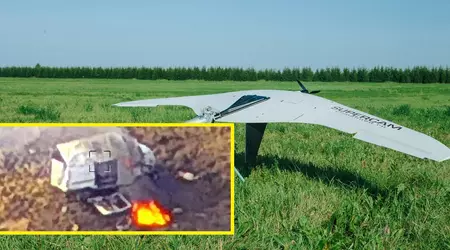 Die ukrainische SHARK-Drohne half dem US-amerikanischen HIMARS-Raketensystem bei der Zerstörung einer russischen SuperCam S350-Drohnenbesatzung mit Kontrollzentrum, die sich auf einen Start vorbereitete