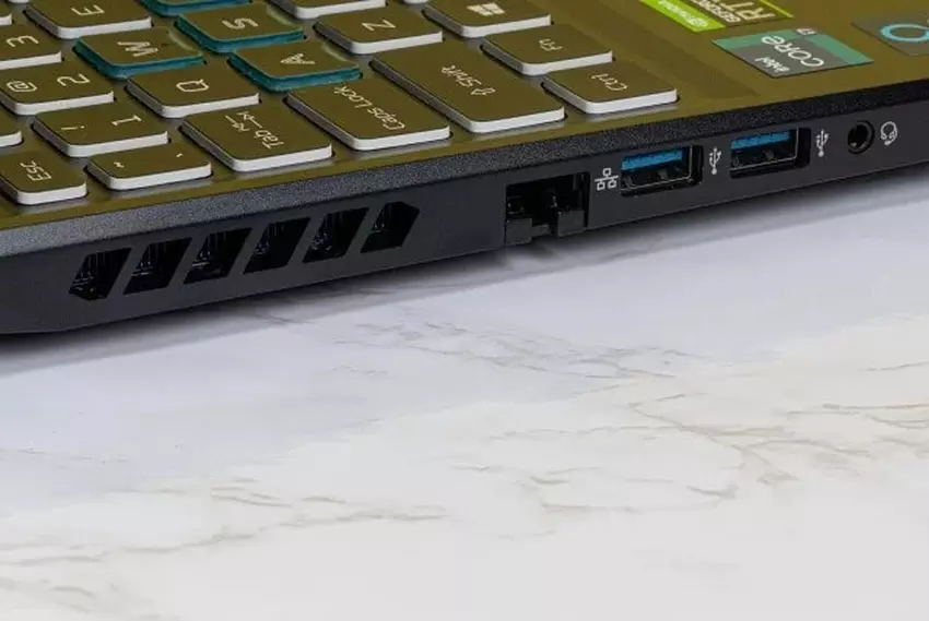 Acer Predator Helios 300 Auto-Tuner-Laptop