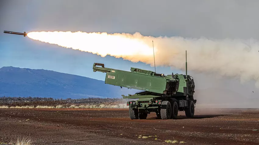 Die ukrainische SHARK-Drohne unterstützte das US-Raketensystem HIMARS bei der Zerstörung der russischen Mehrfachraketenwerfer BM-21 Grad und BM-27 Uragan
