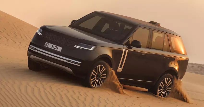 Range Rover Electric: neue Fotos des Wüsten-SUV
