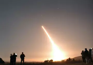 Boeing erhält 1,6 Mrd. Dollar für ...