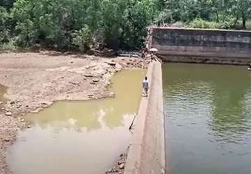 Ein indischer Beamter hat 3 Tage ...