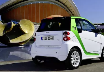 Mercedes-Benz hat keine Batterien mehr für ...