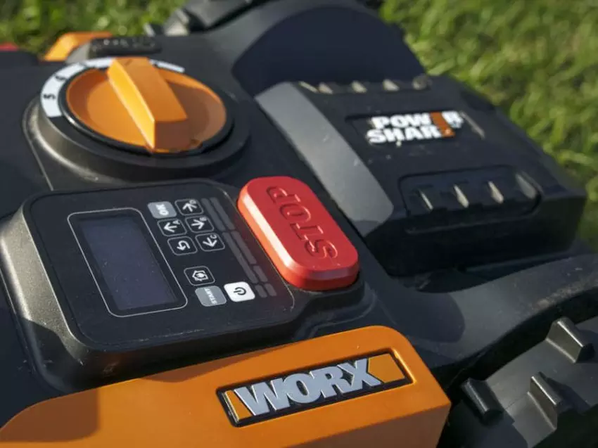 Worx Landroid L WR155 intelligenter Rasenmäher mit App