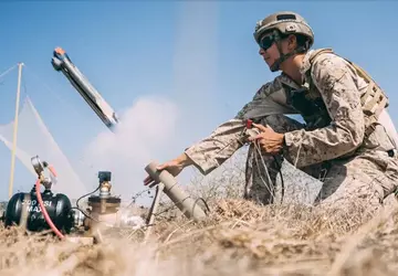 Die ukrainischen Streitkräfte setzten eine Kamikaze-Drohne ...