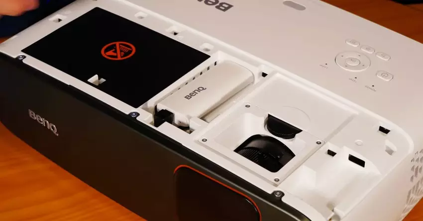 BenQ TK860i smart home beamer