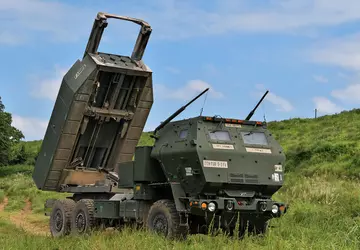 Die ukrainischen Streitkräfte fertigten Nachbildungen von ...