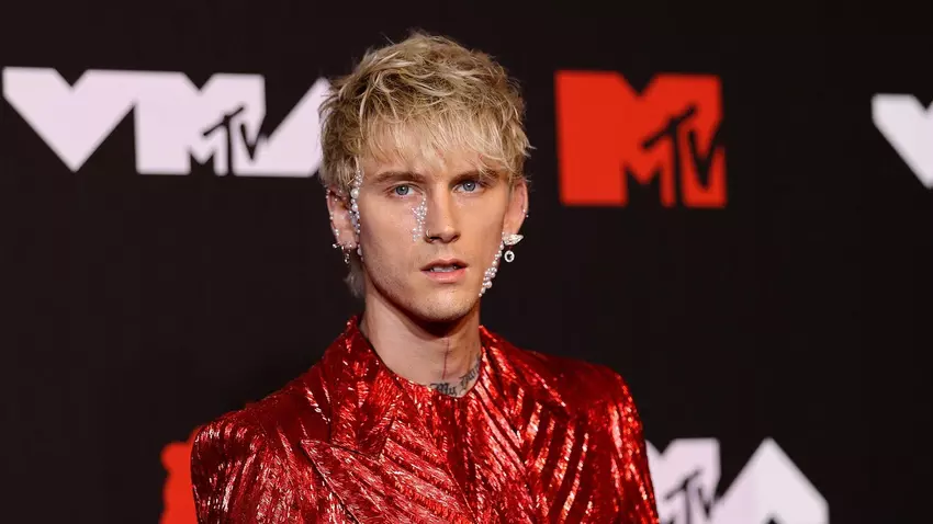 Der Ehemann von Megan Fox, der Rapper Machine Gun Kelly, soll die Rolle des Link in der kommenden Verfilmung des Videospiels "The Legend of Zelda" übernehmen.