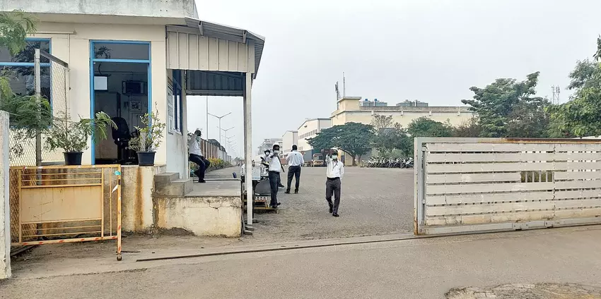 Würmer in Lebensmitteln, Massenvergiftung und Toiletten ohne Wasser – die Gründe für die Schließung des Foxconn-Werks zur Produktion von Apple-Smartphones sind bekannt geworden