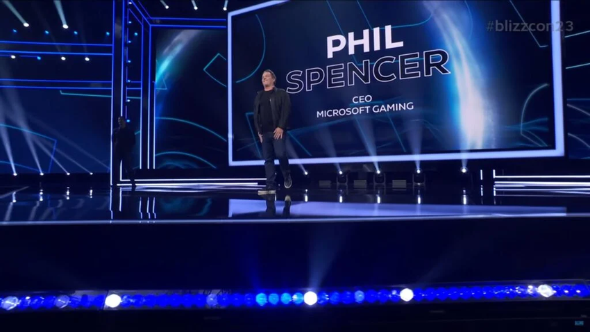 Phil Spencer spricht auf der BlizzCon 23, wo er sagt, dass Xbox Blizzard "stärken" wird
