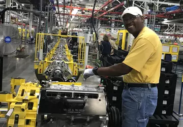 U-Turn in Bewegung: General Motors investiert ...