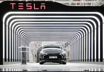 Tesla Gigafactory in Berlin beginnt mit ...