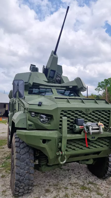 AESA-Radarsystem am Wolf 25 AD-System