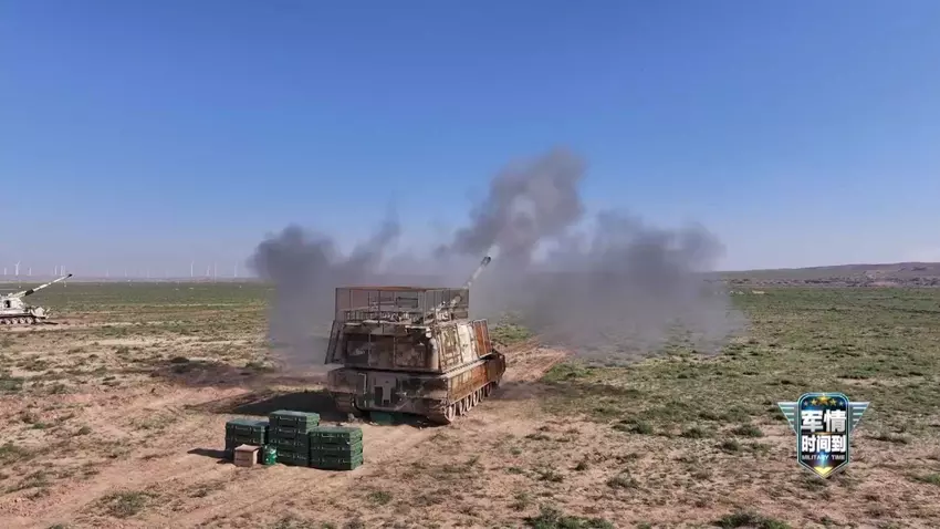 Die chinesische Armee hat damit begonnen, ihre selbstfahrenden Artilleriesysteme mit Anti-Drohnen-"Gittern" auszustatten