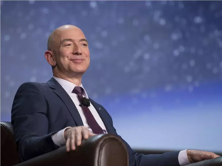 Jeff Bezos kehrt mit neuem KI-Startup ...
